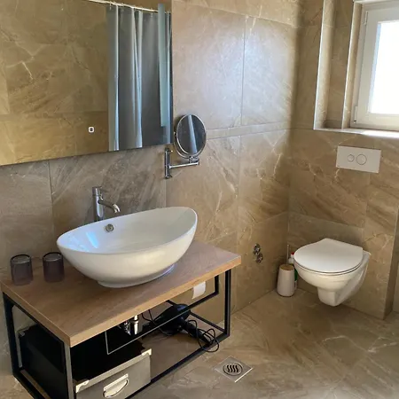 Apartment Oliwa Vinišće